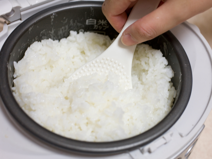 Cook rice with rice cooker