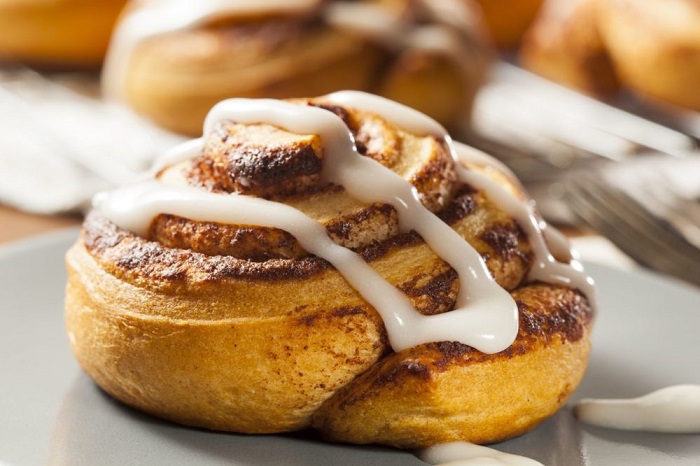 cinnamon roll icing without powdered sugar battersby 1