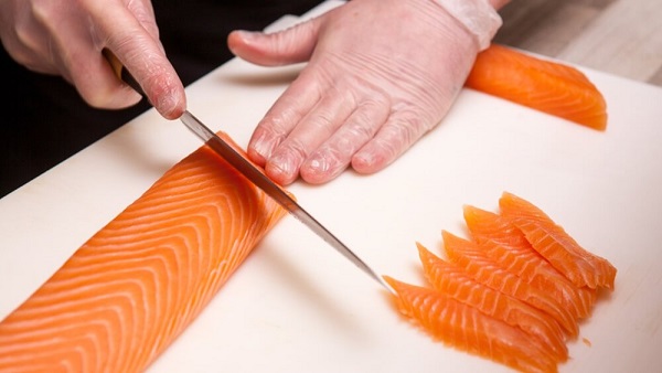 how to cut salmon for sushi battersby 4
